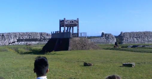 Photo of children at Richborogh Fort