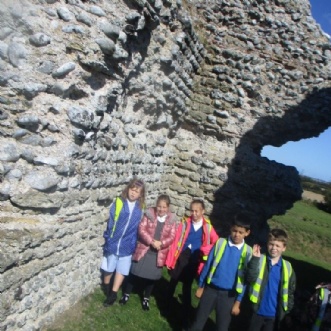 Photo of children at Richborough Fort